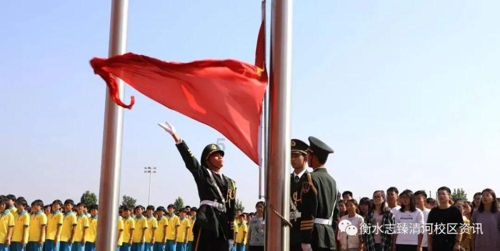 民间故事：少妇采蘑菇回家，发现村庄变鬼村，出马仙：你进了鬼门